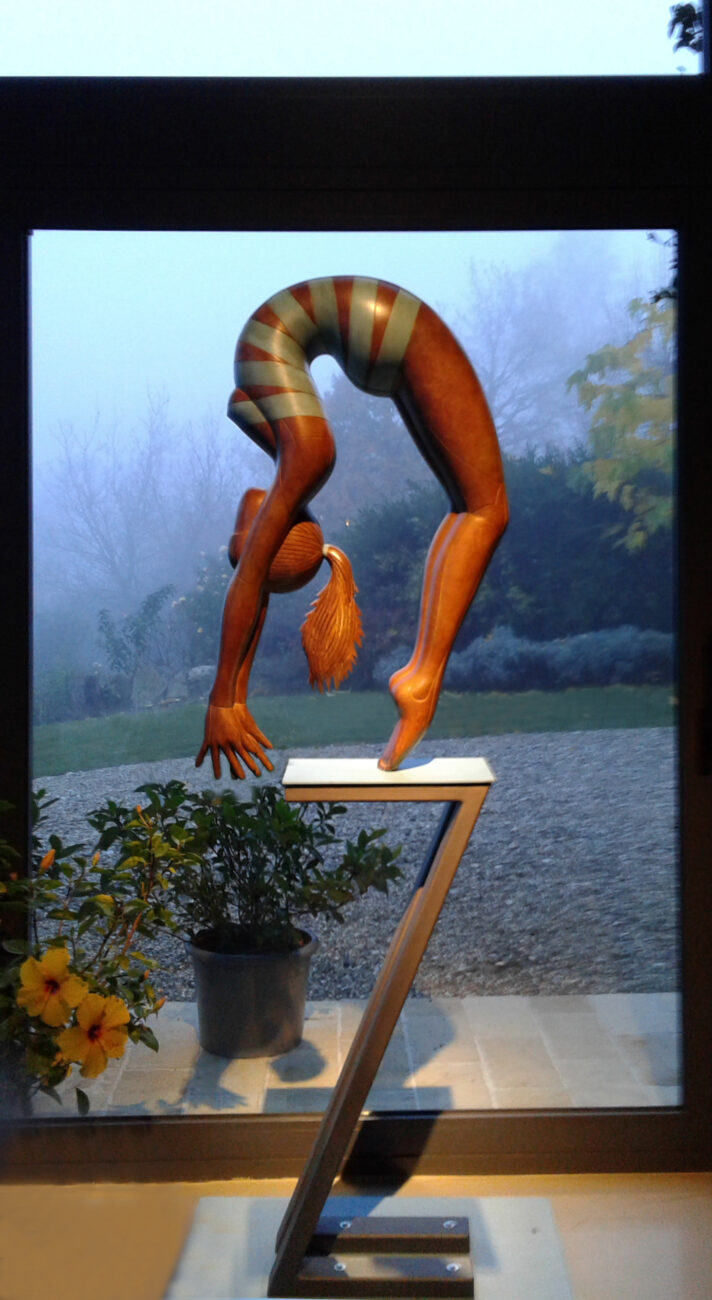 9 2010 ginnasta scultura in bronzopatinato e ferro