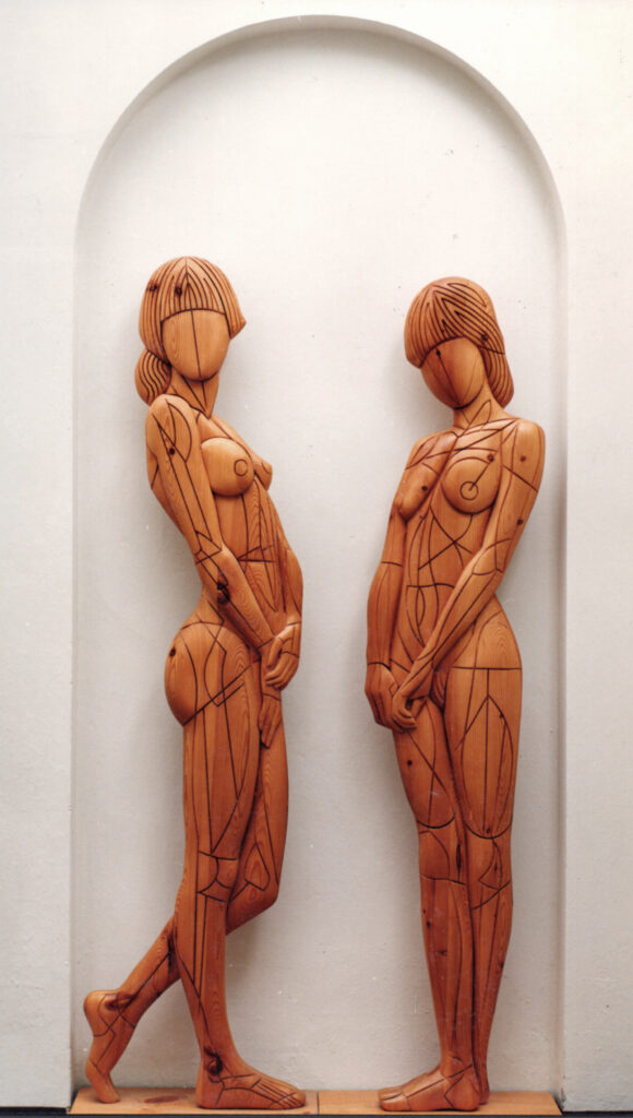 1983 figure di donna, sculture lignee