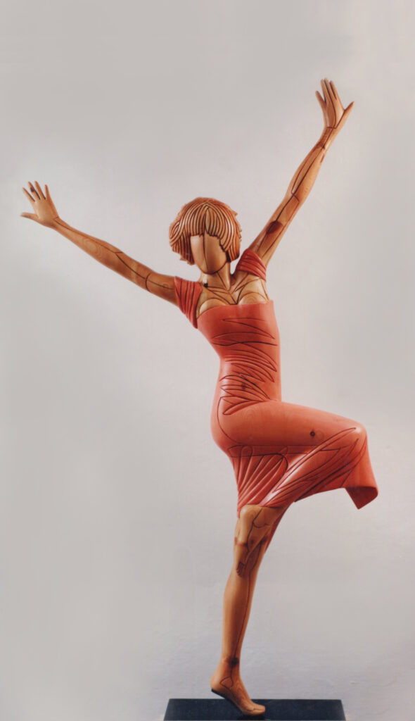 1988 donna che balla, scultura lignea policroma