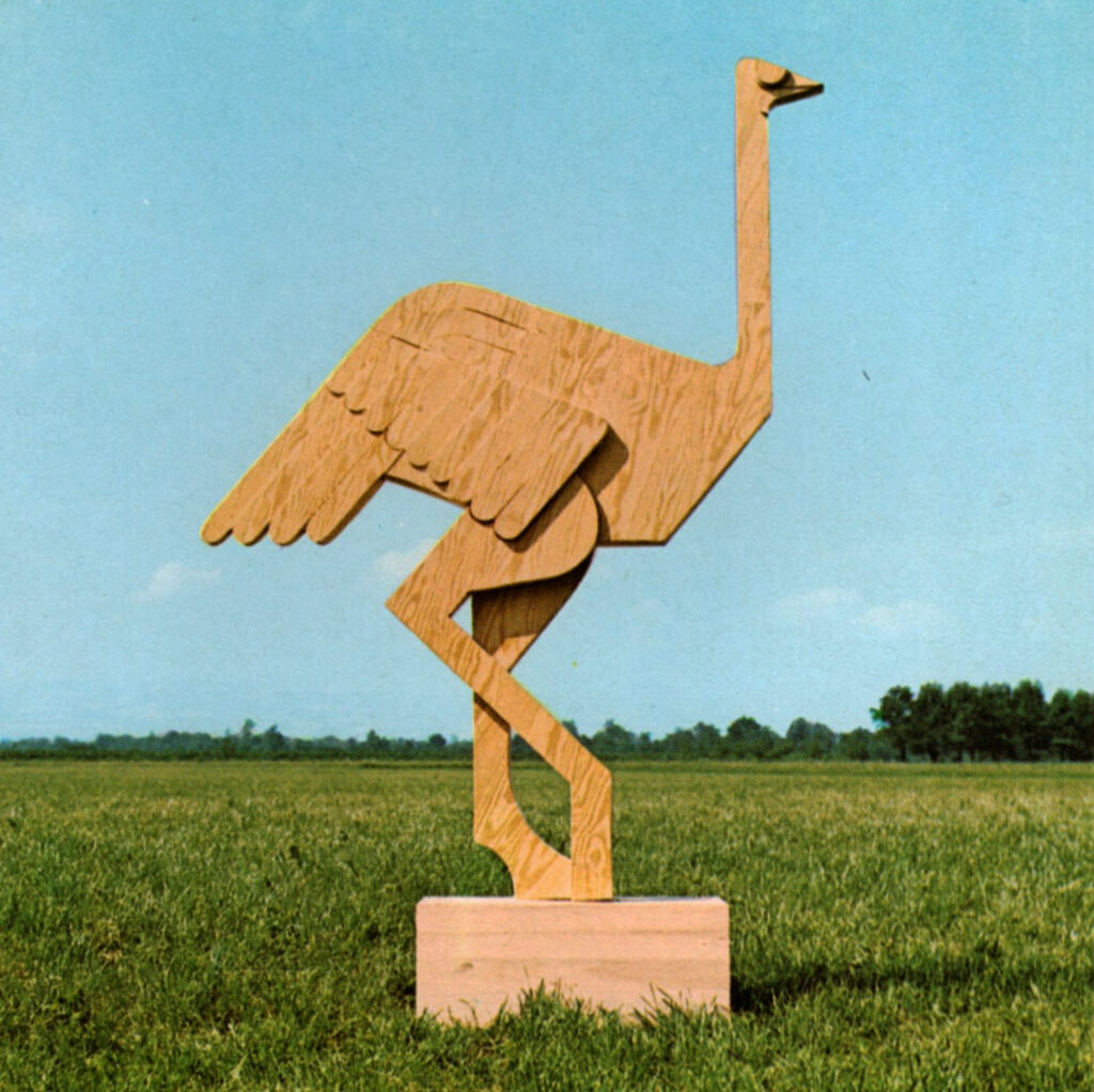 1975 struzzo, scultura lignea